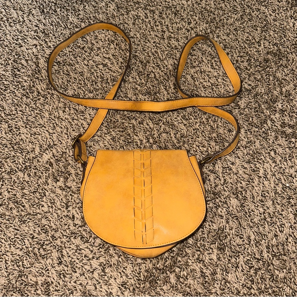 T-Shirt & Jeans Mustard Crossbody Bag